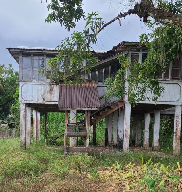 72-yea-old house located at Louisiana Leguan