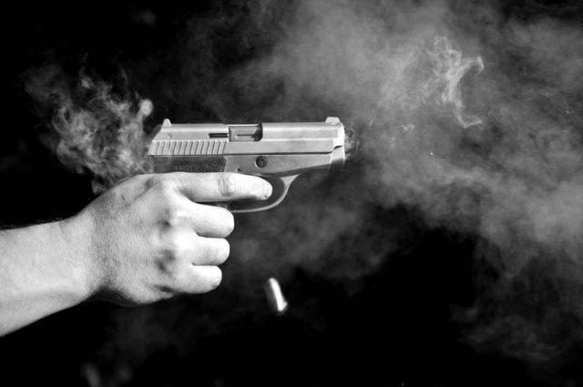 Teacher shot, robbed of $250,000