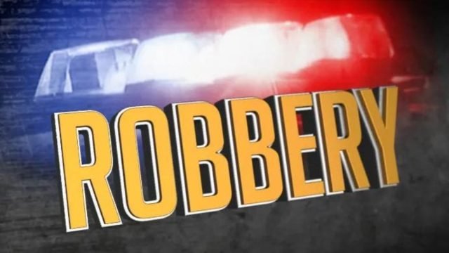 Money changer robbed of cash, gold chain at gunpoint