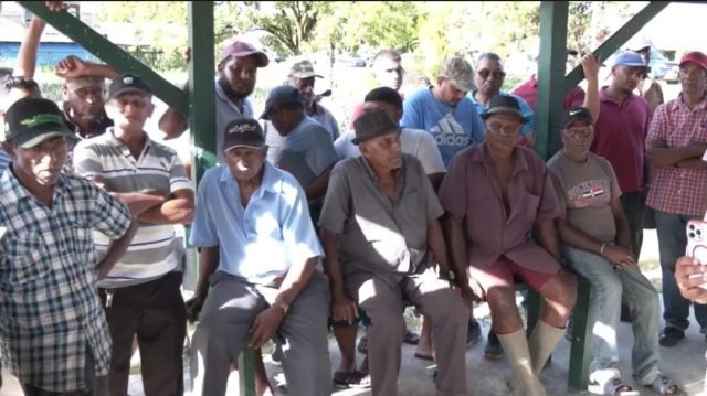 Farmers gathered at the meeting with the President