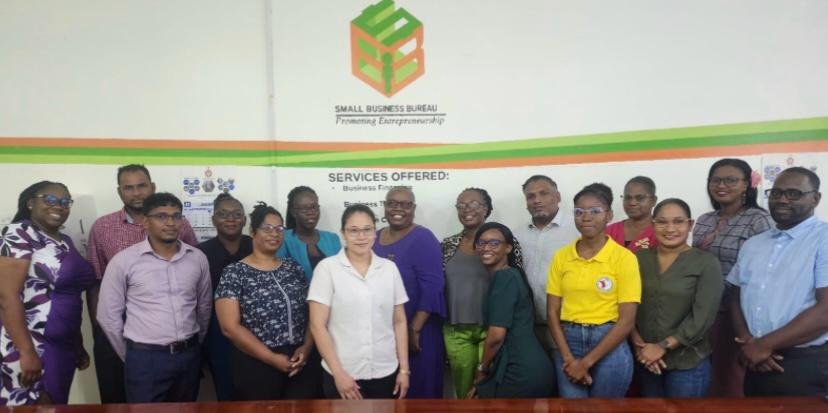 Small Business Bureau, CEO Mohamed Shazim Ibrahim, alongside the teachers of the participating schools at the bureau’s head office