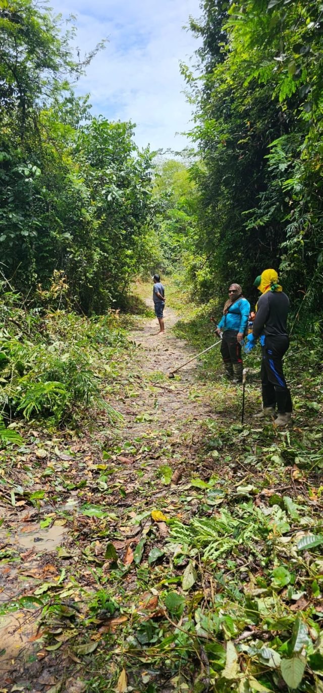 Some workers who were part of the clean up exercise