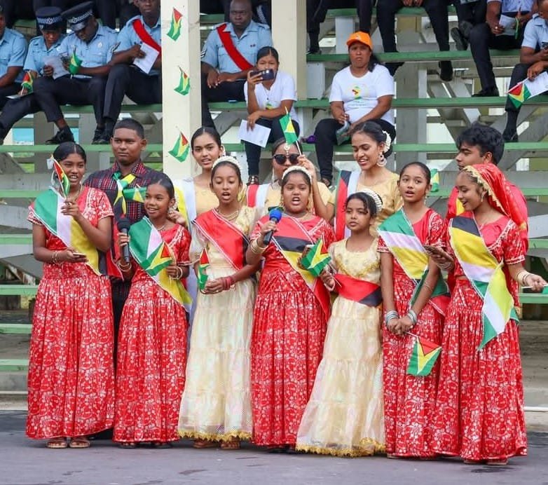 Barticians celebrate Independence anniversary with pride and patriotism