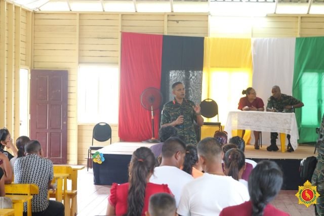Chief of Defence Staff, Brigadier Omar Khan meeting with residents 