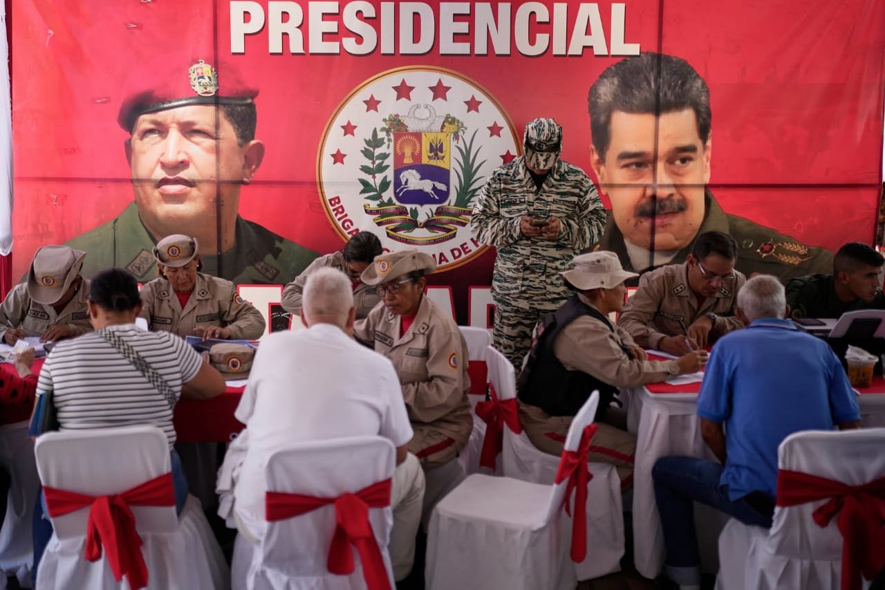 Venezuela deploys warships, drones to coast as US naval squadron nears