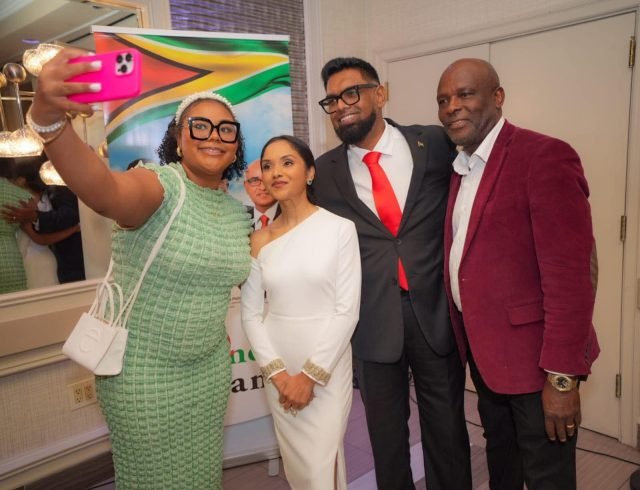 President Ali with members of the diaspora in New York