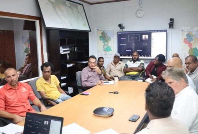 Ministers meet rice millers as falling global prices weigh on sector