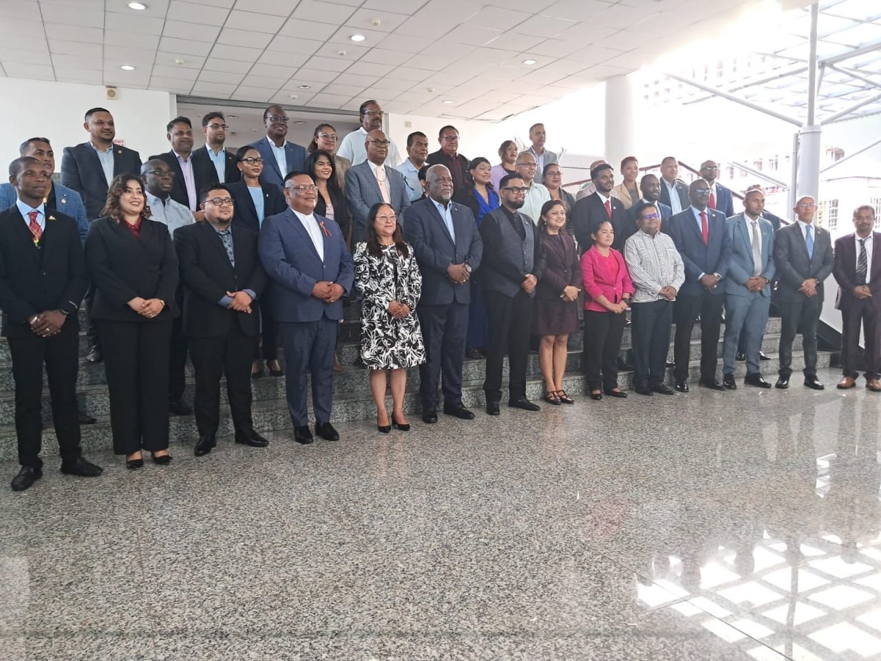 Top regional leaders sworn in, President urges unity