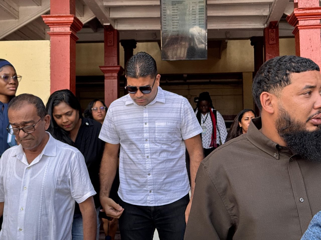 Diplomatic note, arrest warrants for Mohameds presented in court
